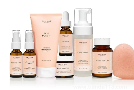 夏天房間太熱可以放護(hù)膚品嗎（夏天護(hù)膚品需要放冰箱嗎）