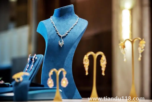 五金在領(lǐng)證前買還是領(lǐng)證后買（訂婚五金什么時候給）