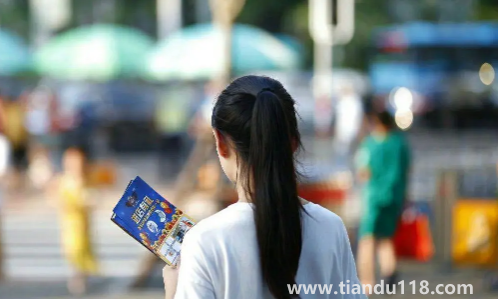 大學(xué)開學(xué)要不要貧困證明(大學(xué)里面的貧困證明怎么開)(圖2) 大學(xué)開學(xué)要不要貧困證明2