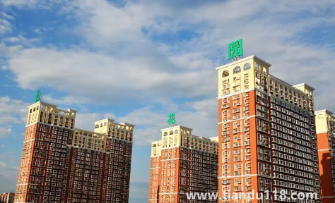 房子離地鐵口多遠(yuǎn)最合適(地鐵旁的房子有噪音嗎)(圖1) 房子離地鐵口多遠(yuǎn)最合適1