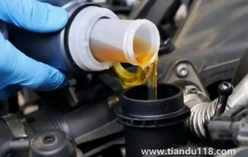 1萬公里不換機油是不是會有悶響2