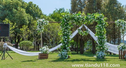 結(jié)婚早上6-7時(shí)出門過門是幾點(diǎn)（結(jié)婚進(jìn)門出時(shí)間怎么算）