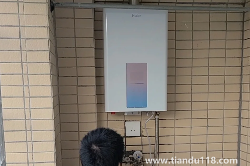 網(wǎng)上購(gòu)買熱水器安裝收費(fèi)嗎(熱水器安裝師傅會(huì)亂收費(fèi)嗎)(圖1) 網(wǎng)上購(gòu)買熱水器安裝收費(fèi)嗎1