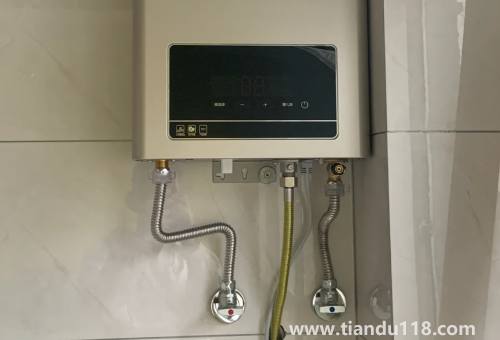 網(wǎng)上購(gòu)買熱水器安裝收費(fèi)嗎(熱水器安裝師傅會(huì)亂收費(fèi)嗎)(圖2) 網(wǎng)上購(gòu)買熱水器安裝收費(fèi)嗎2