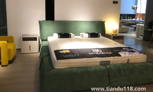 床和床墊加起來(lái)一萬(wàn)貴嗎(床一般是怎么選)(圖2) 床和床墊加起來(lái)一萬(wàn)貴嗎2