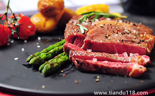 牛排是7分熟好還是8分熟好吃(吃牛排的注意事項)(圖3) 牛排是7分熟好還是8分熟好吃3