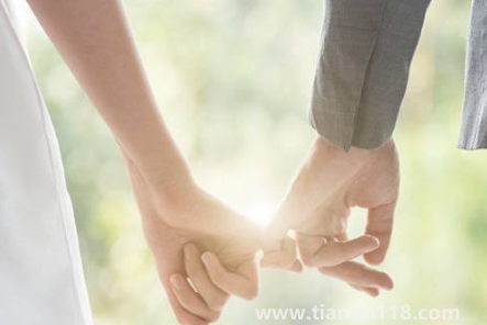 必須先訂婚在結(jié)婚嗎（不訂婚直接結(jié)婚彩禮什么時候給）