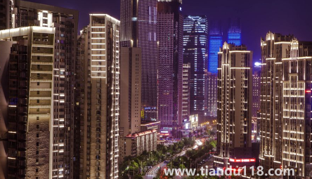 樓房鄰居門對門掛什么最好(自家大門對被人窗戶如何化解)(圖2) 樓房鄰居門對門掛什么最好 2