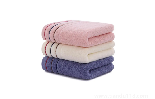 用過的毛巾變硬怎么辦(為什么毛巾會變硬)(圖1) 用過的毛巾變硬怎么辦1