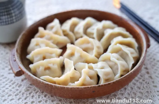 立冬還是冬至吃餃子不凍耳朵(立冬和冬至吃餃子的注意事項)(圖2) 立冬還是冬至吃餃子不凍耳朵2