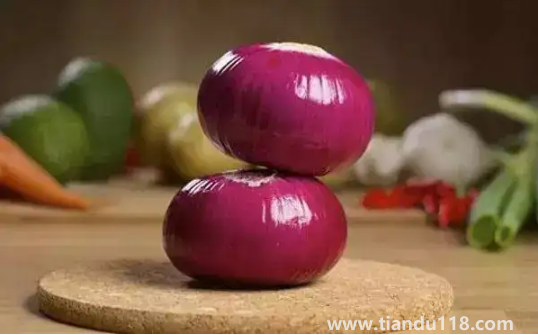 洋蔥發(fā)芽長(zhǎng)苗了還能吃嗎(洋蔥怎么保存不發(fā)芽)(圖3) 洋蔥發(fā)芽長(zhǎng)苗了還能吃嗎3