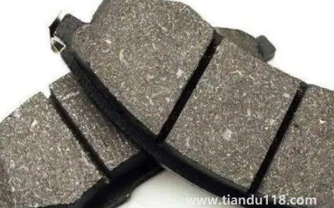 剎車片過熱澆了一次水沒事吧3