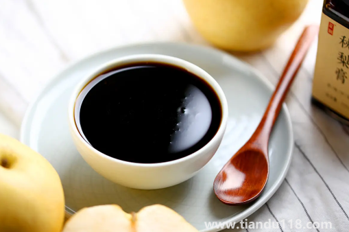 秋梨膏蓋蓋子熬還是敞開鍋蓋好（秋梨膏的禁忌）