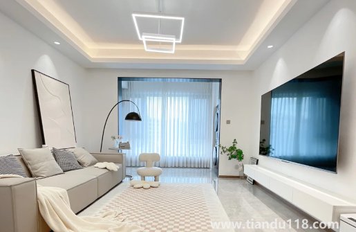 客廳不裝窗簾只裝紗好看嗎(選購窗簾小技巧)(圖3) 客廳不裝窗簾只裝紗好看嗎3