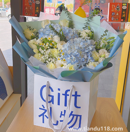 網(wǎng)上買(mǎi)的鮮花醒花后需要再剪根部嗎3