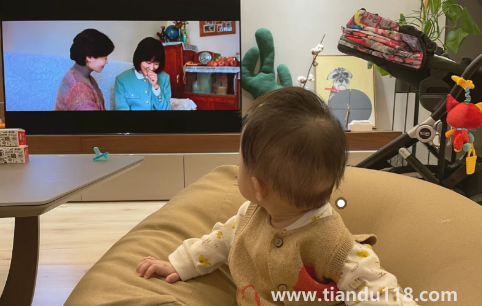 一歲半寶寶能看電視嗎2