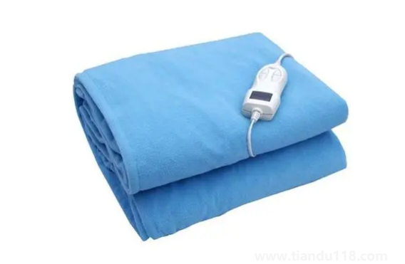 睡電熱毯可以裸睡嗎(電熱毯使用注意事項(xiàng))(圖3) 睡電熱毯可以裸睡嗎3