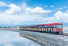茶卡鹽湖小火車坐多長時間 茶卡鹽湖小火車坐可以坐多久
